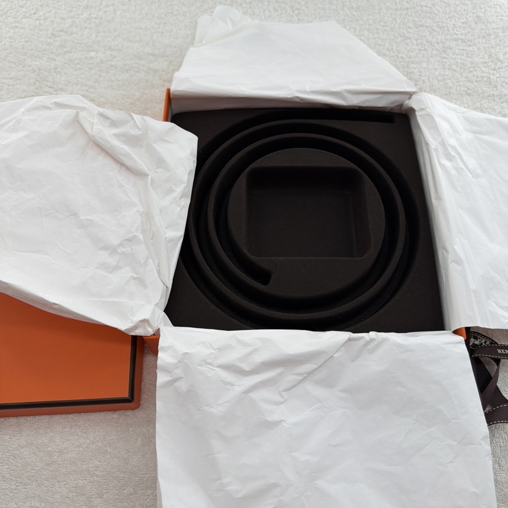 HERMES EMPTY BOX WITH RIBBON, SIZE 8" X8"X2" Belt Box w Tissue Paper